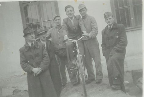 1._bagyarik_geza_biciklizik_1943._aprilis_14.-en.jpg